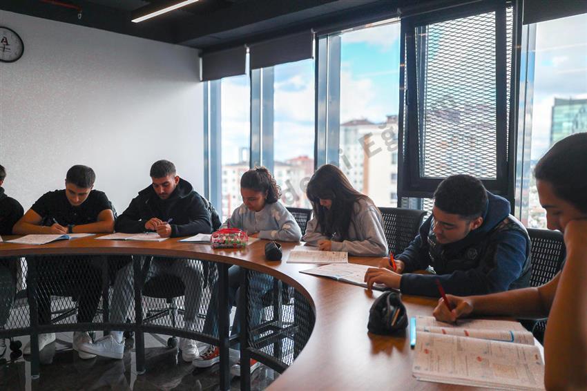 Dershane Seçiminde İlham Akademi Yanınızda