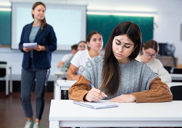 Örgün Eğitim Nedir?